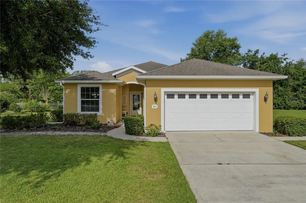 81 TWIN LAKE CIR Umatilla, FL 32784