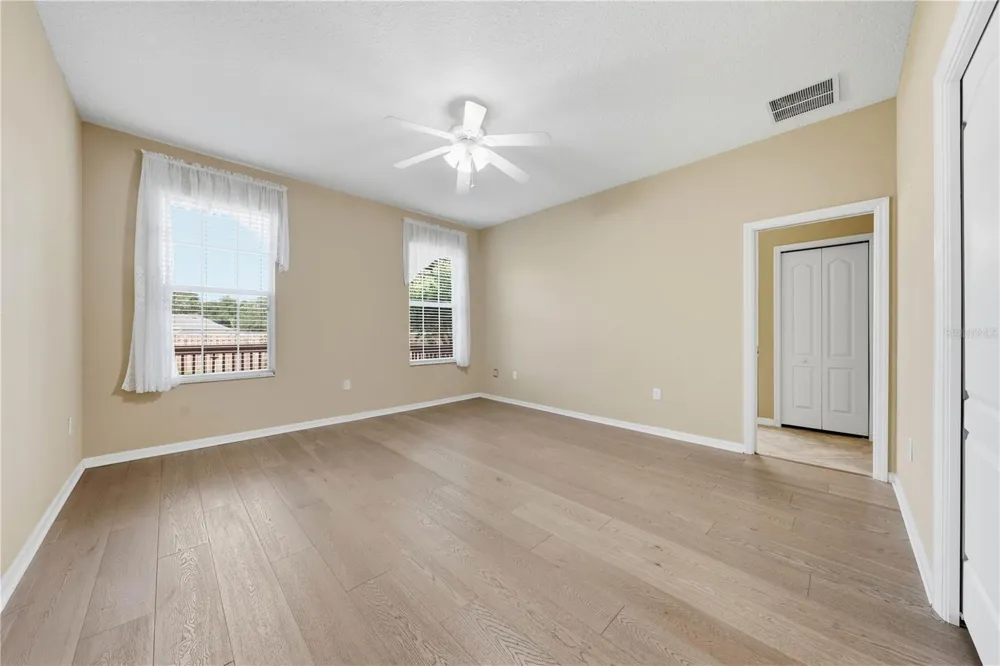81 TWIN LAKE CIR Umatilla, FL 32784