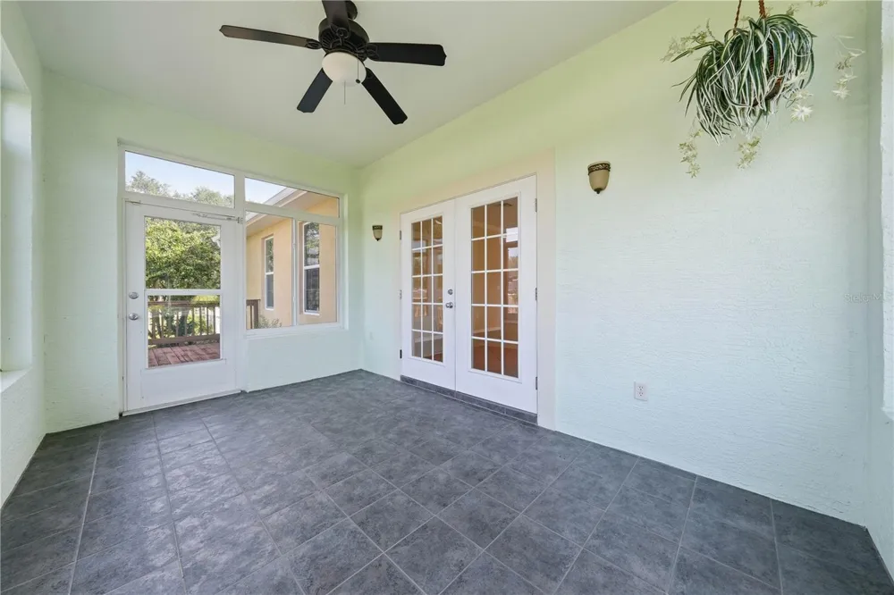 81 TWIN LAKE CIR Umatilla, FL 32784