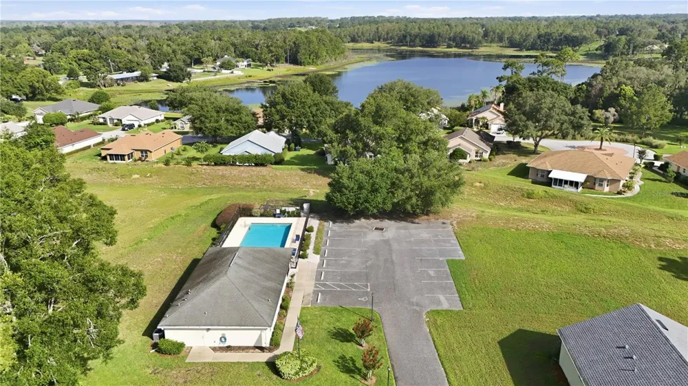 81 TWIN LAKE CIR Umatilla, FL 32784