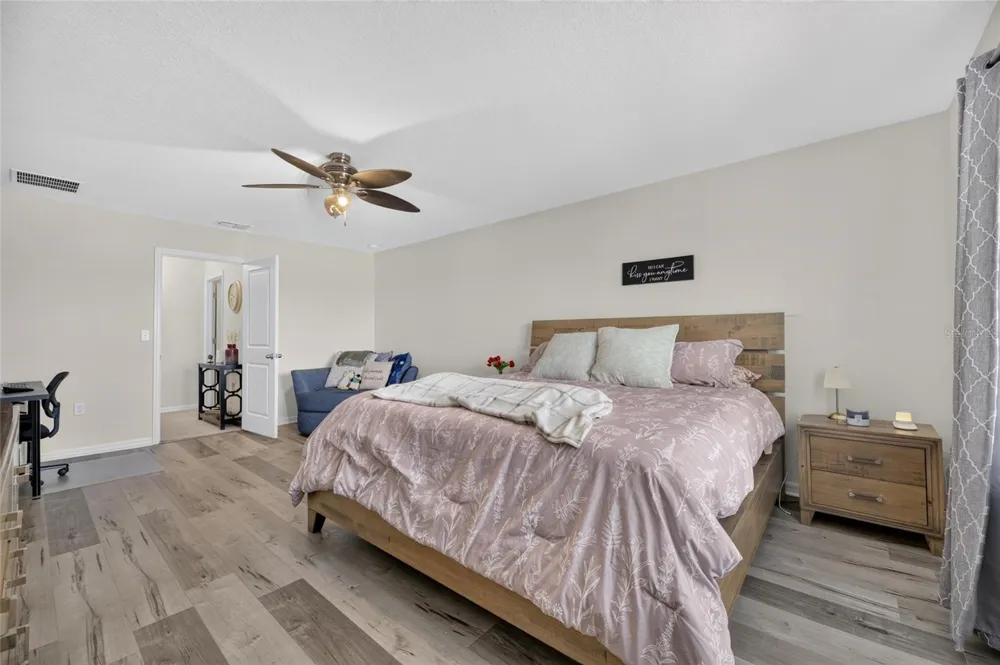 8115 HARWICH PORT LANE Gibsonton, FL 33534