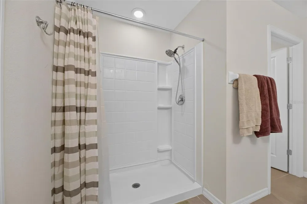 8115 HARWICH PORT LANE Gibsonton, FL 33534