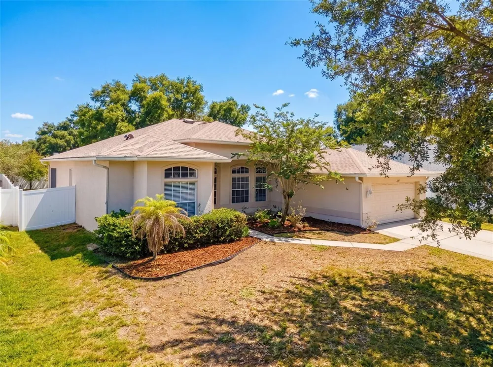 2021 RUTHERFORD DRIVE Dover, FL 33527