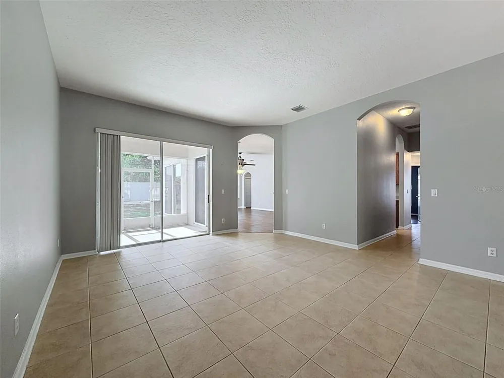 2021 RUTHERFORD DRIVE Dover, FL 33527