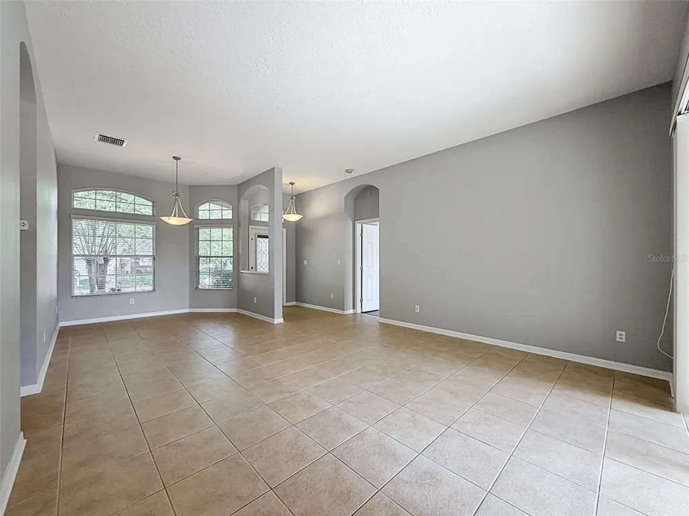 2021 RUTHERFORD DRIVE Dover, FL 33527