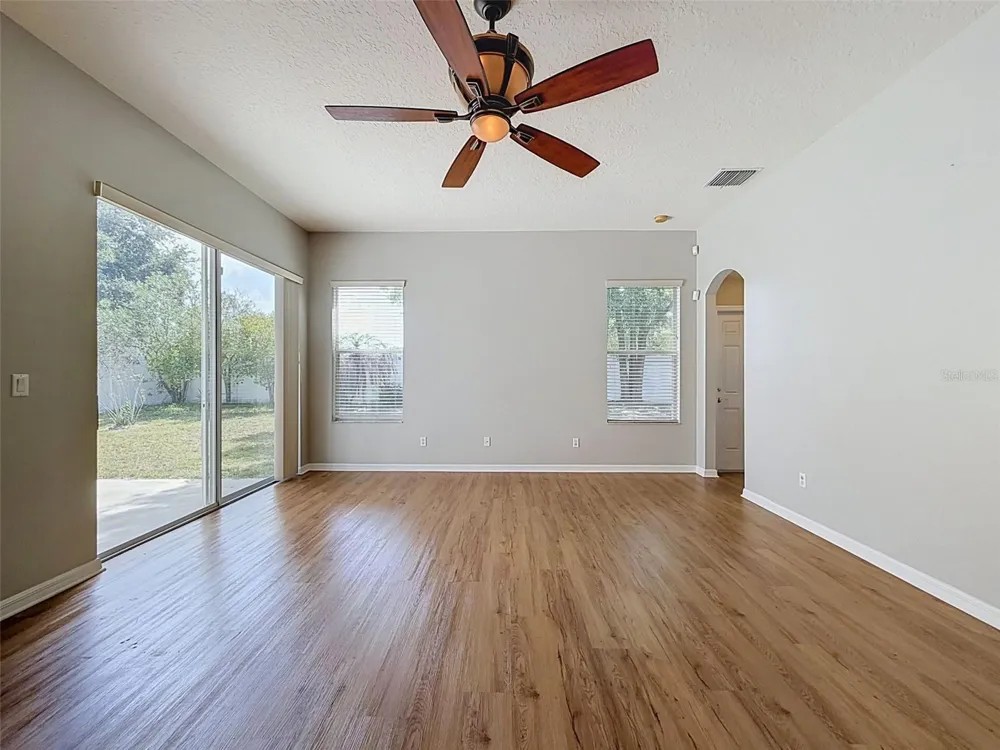 2021 RUTHERFORD DRIVE Dover, FL 33527