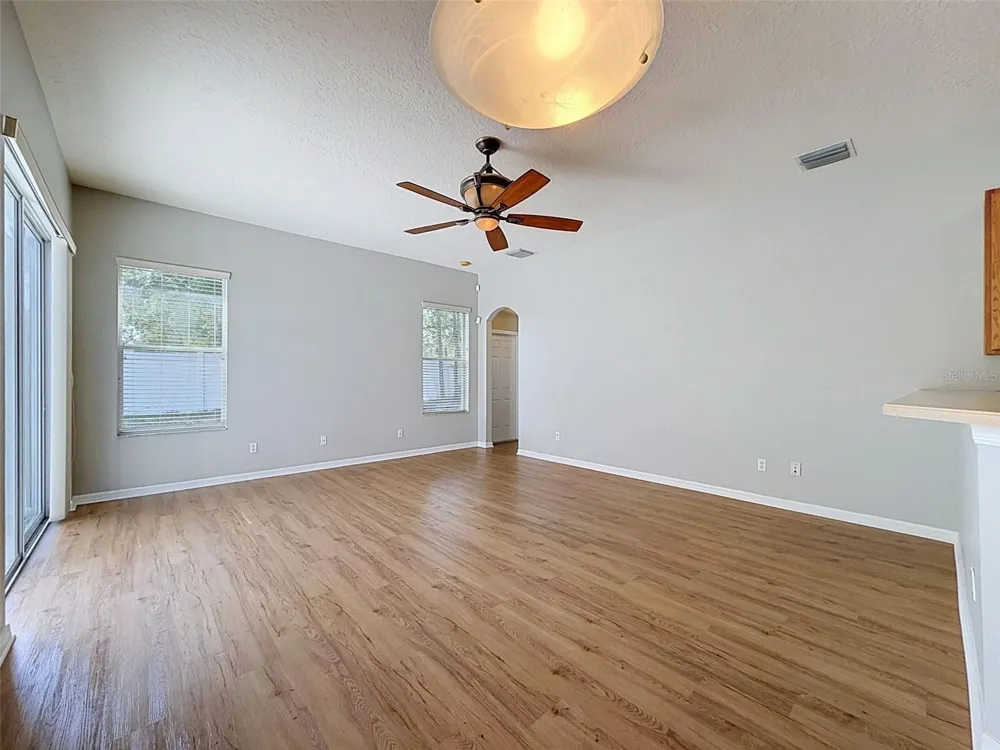2021 RUTHERFORD DRIVE Dover, FL 33527