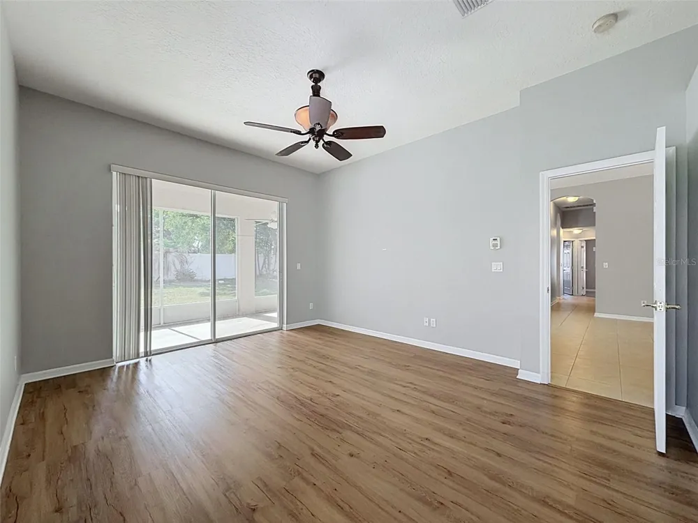2021 RUTHERFORD DRIVE Dover, FL 33527