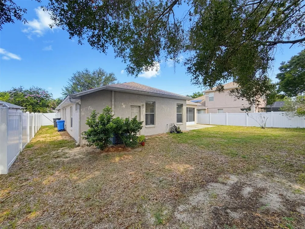 2021 RUTHERFORD DRIVE Dover, FL 33527