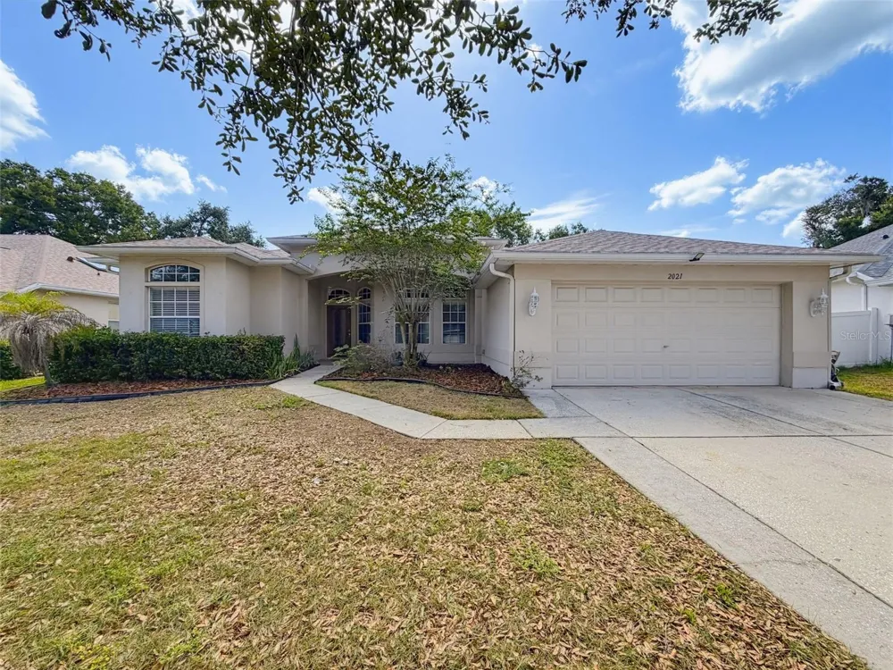 2021 RUTHERFORD DRIVE Dover, FL 33527