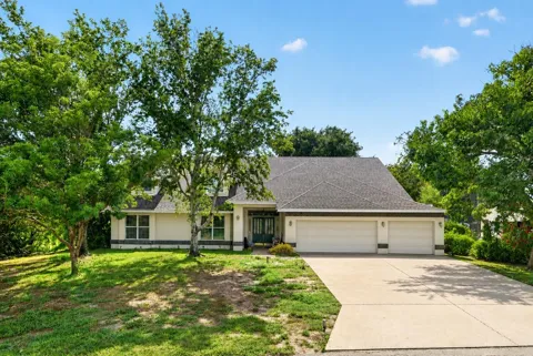421 WILLOW OAK COURT
