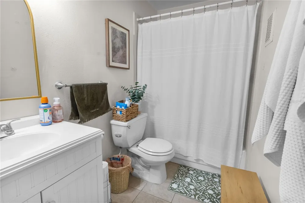 11942 SKYLAKE PLACE #C Tampa, FL 33617