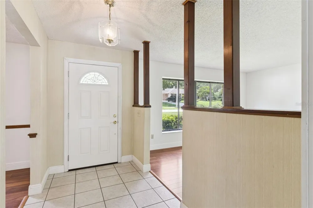 211 HICKORY DRIVE Longwood, FL 32779