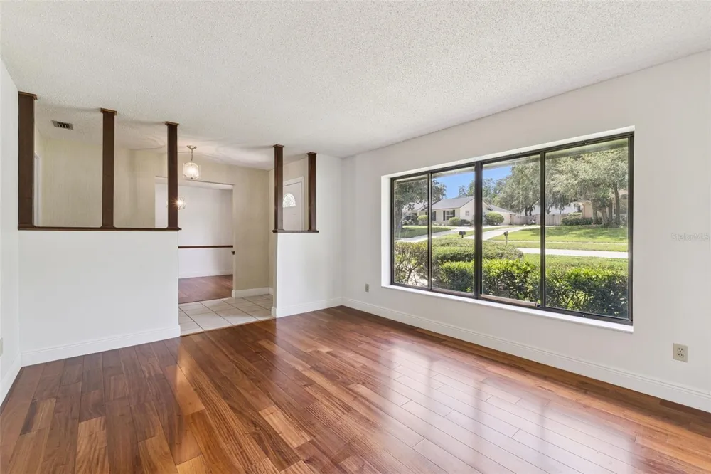 211 HICKORY DRIVE Longwood, FL 32779