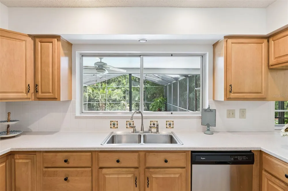 211 HICKORY DRIVE Longwood, FL 32779