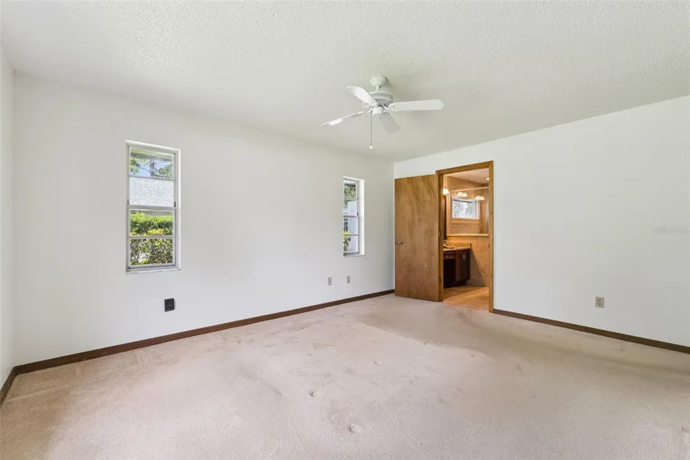 211 HICKORY DRIVE Longwood, FL 32779