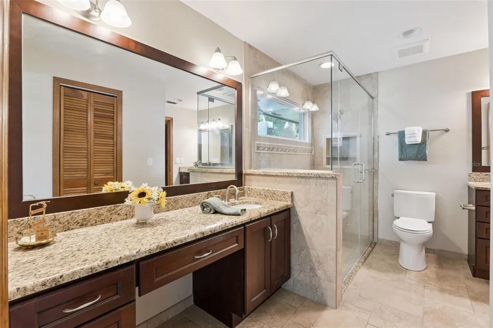 211 HICKORY DRIVE Longwood, FL 32779