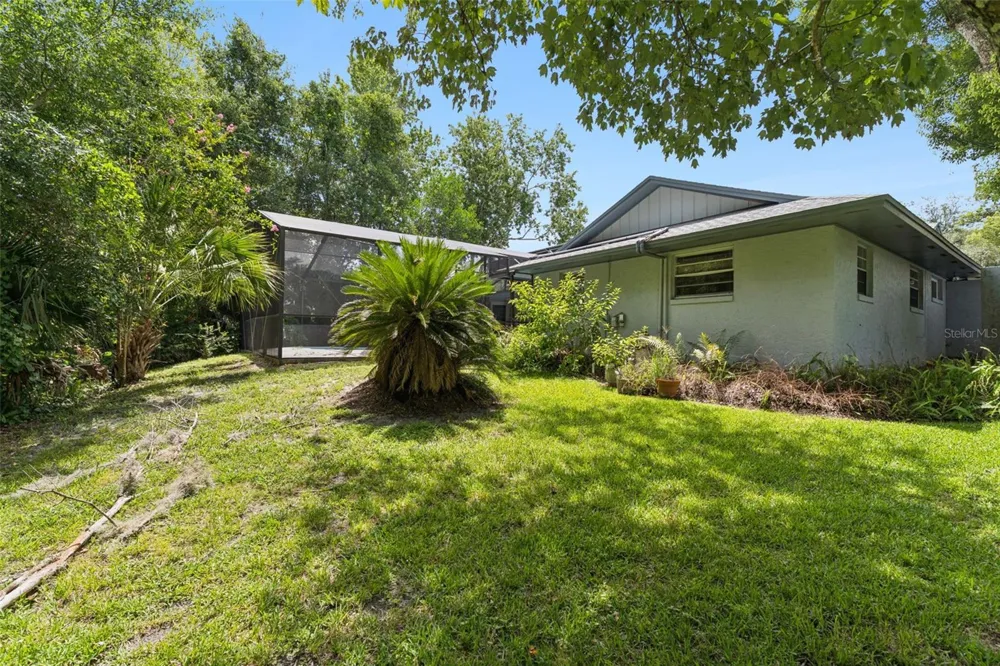 211 HICKORY DRIVE Longwood, FL 32779