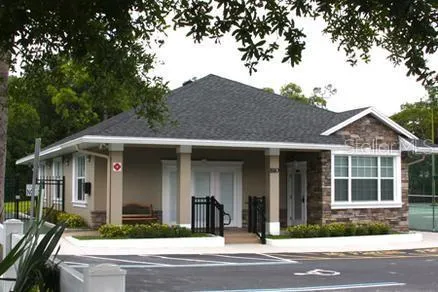 211 HICKORY DRIVE Longwood, FL 32779