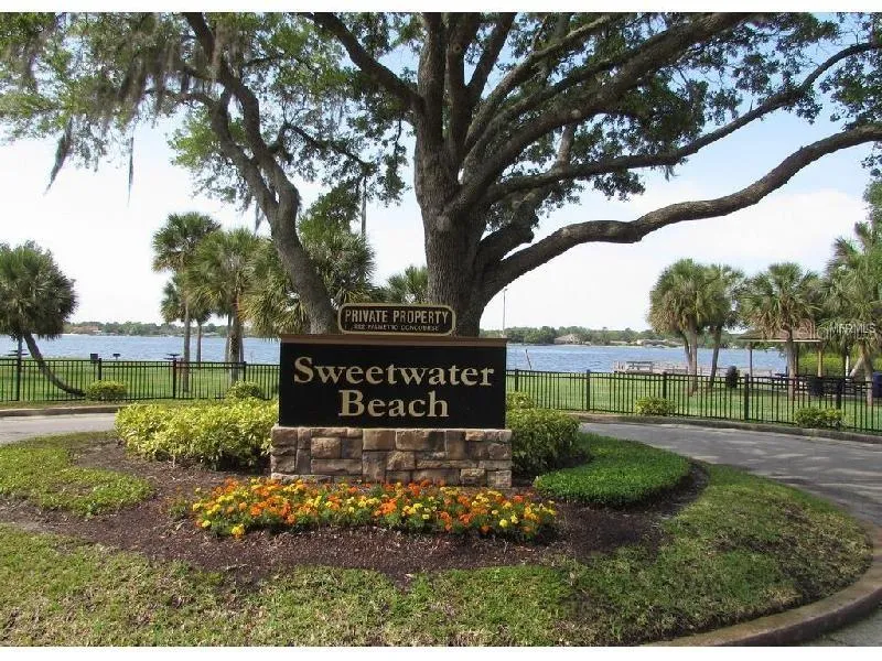 211 HICKORY DRIVE Longwood, FL 32779