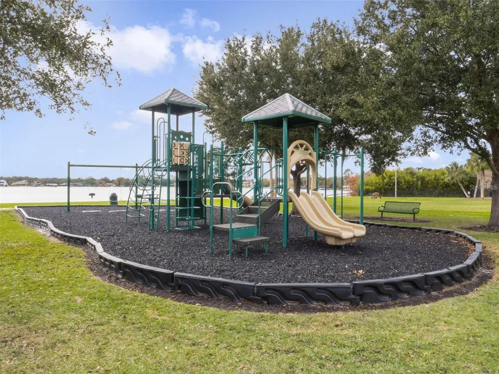 211 HICKORY DRIVE Longwood, FL 32779