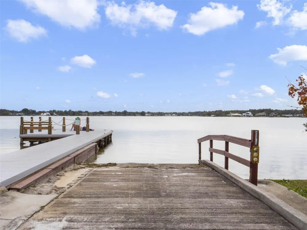 211 HICKORY DRIVE Longwood, FL 32779