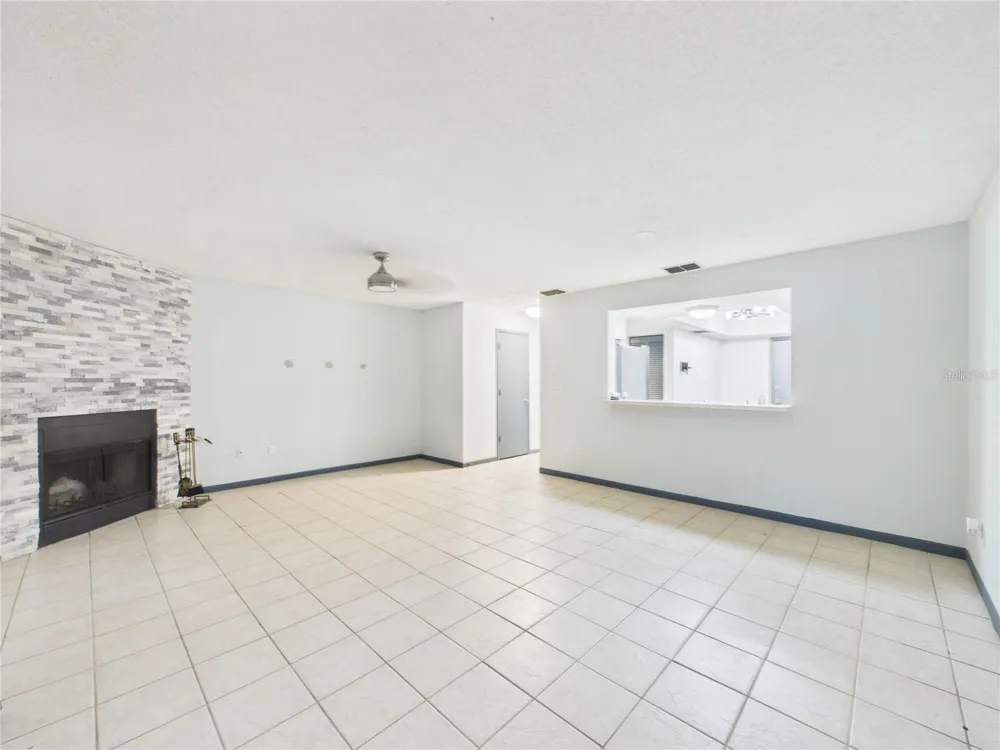 11239 CEDAR HOLLOW LANE Tampa, FL 33618