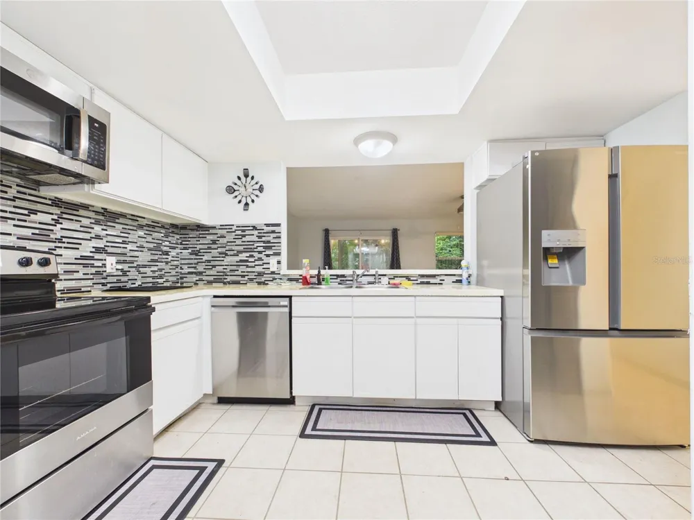 11239 CEDAR HOLLOW LANE Tampa, FL 33618