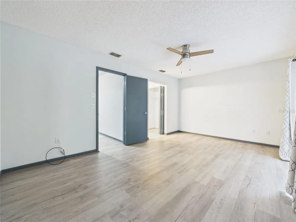 11239 CEDAR HOLLOW LANE Tampa, FL 33618
