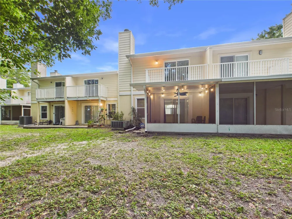 11239 CEDAR HOLLOW LANE Tampa, FL 33618