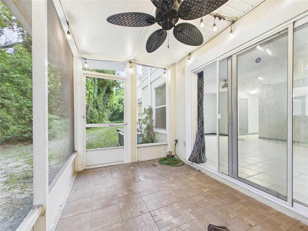 11239 CEDAR HOLLOW LANE Tampa, FL 33618