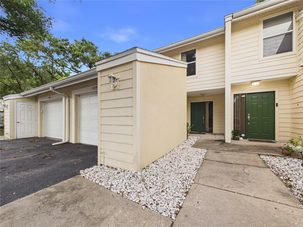 11239 CEDAR HOLLOW LANE Tampa, FL 33618