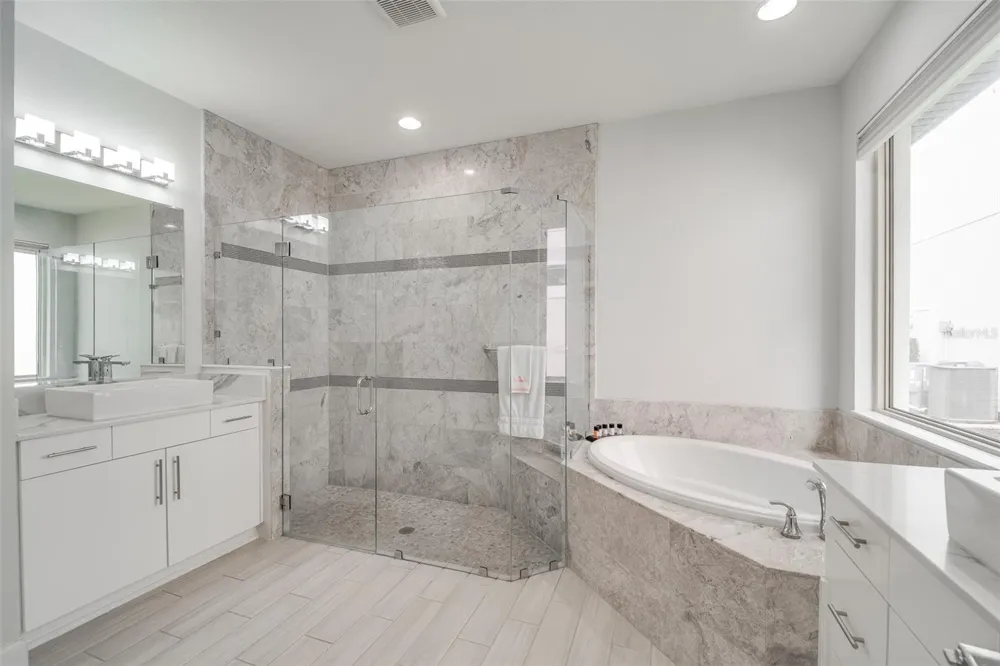 10481 ROYAL CYPRESS WAY Orlando, FL 32836