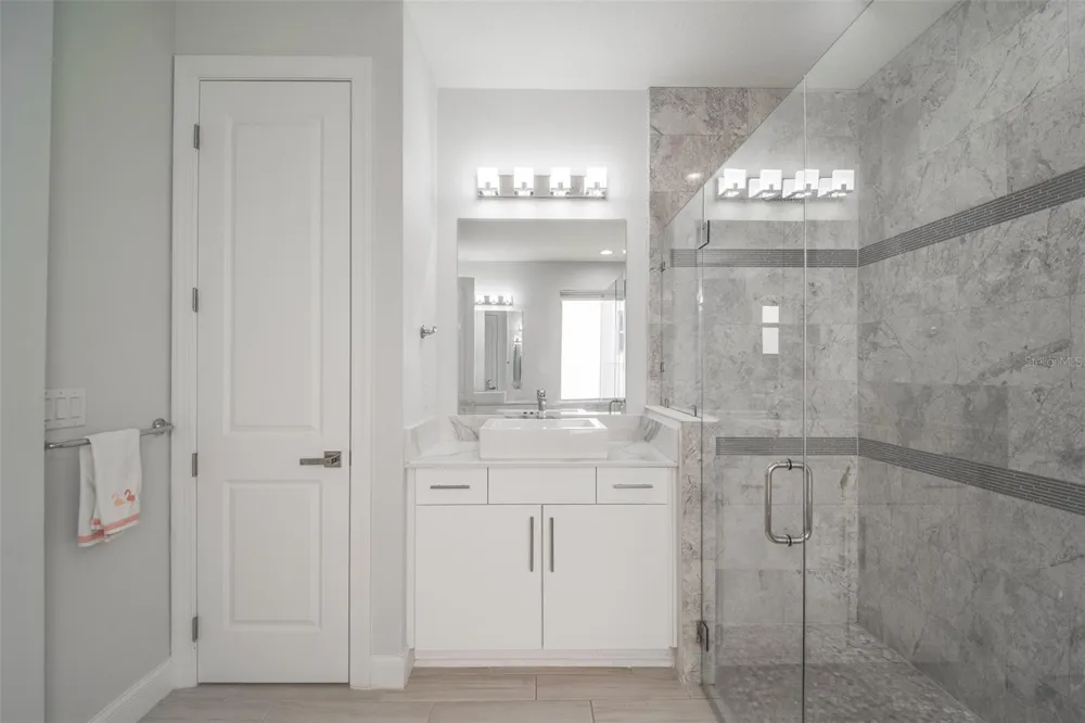 10481 ROYAL CYPRESS WAY Orlando, FL 32836