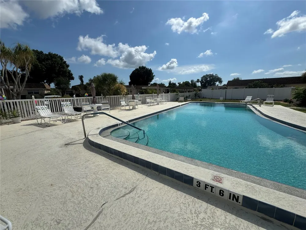 652 PARK CIRCLE Bradenton, FL 34207