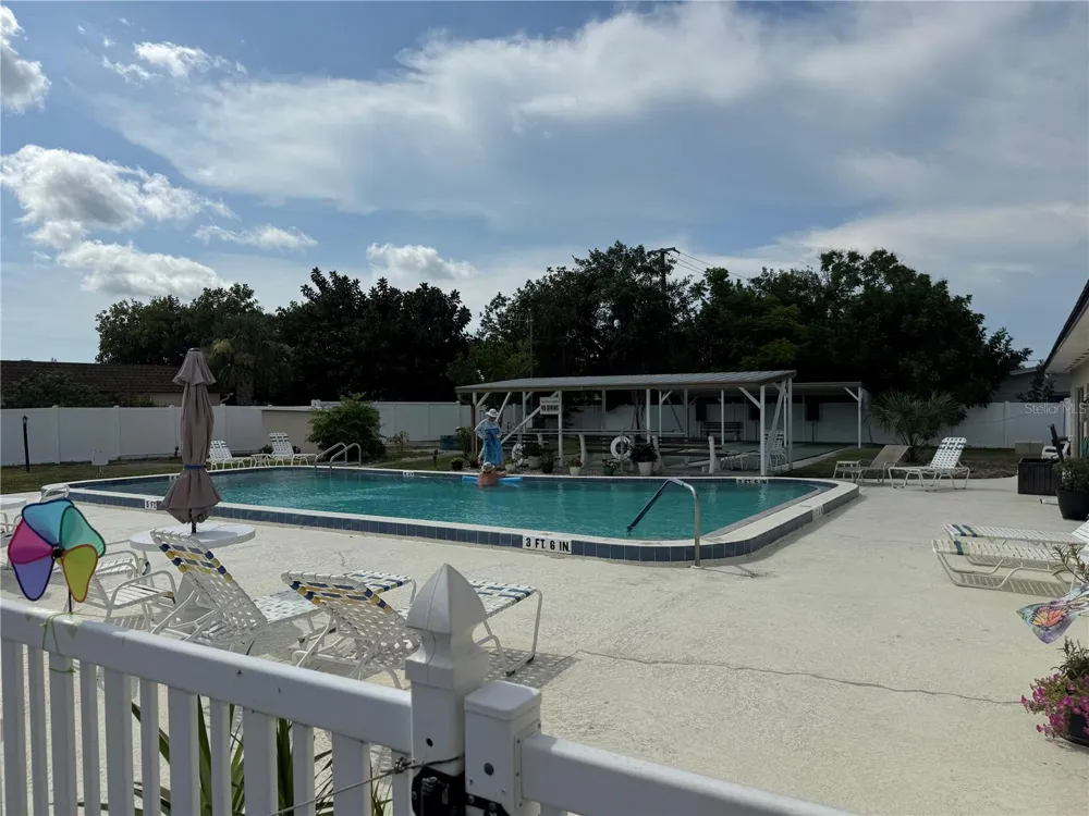 652 PARK CIRCLE Bradenton, FL 34207
