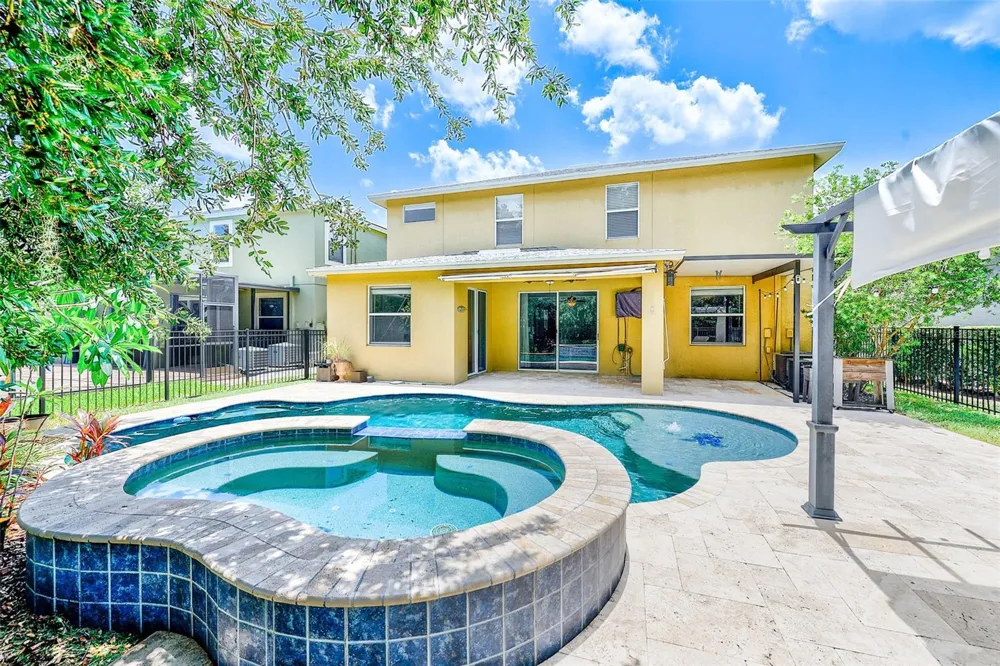 2917 WINGLEWOOD CIRCLE Lutz, FL 33558