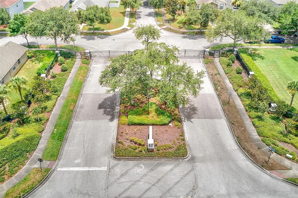 2917 WINGLEWOOD CIRCLE Lutz, FL 33558