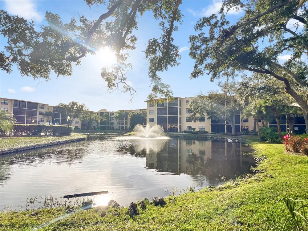 625 30TH AVENUE W #G402 Bradenton, FL 34205