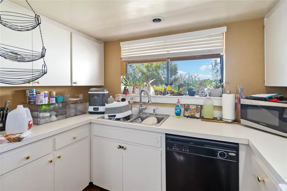 440 ORIENTA POINT STREET Altamonte Springs, FL 32701