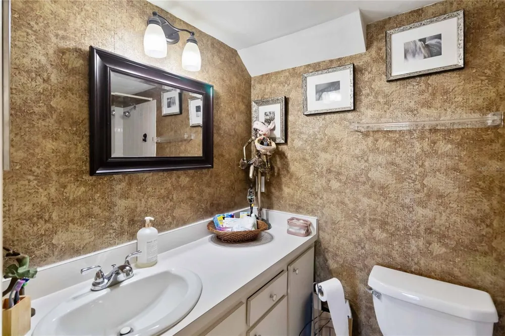 440 ORIENTA POINT STREET Altamonte Springs, FL 32701
