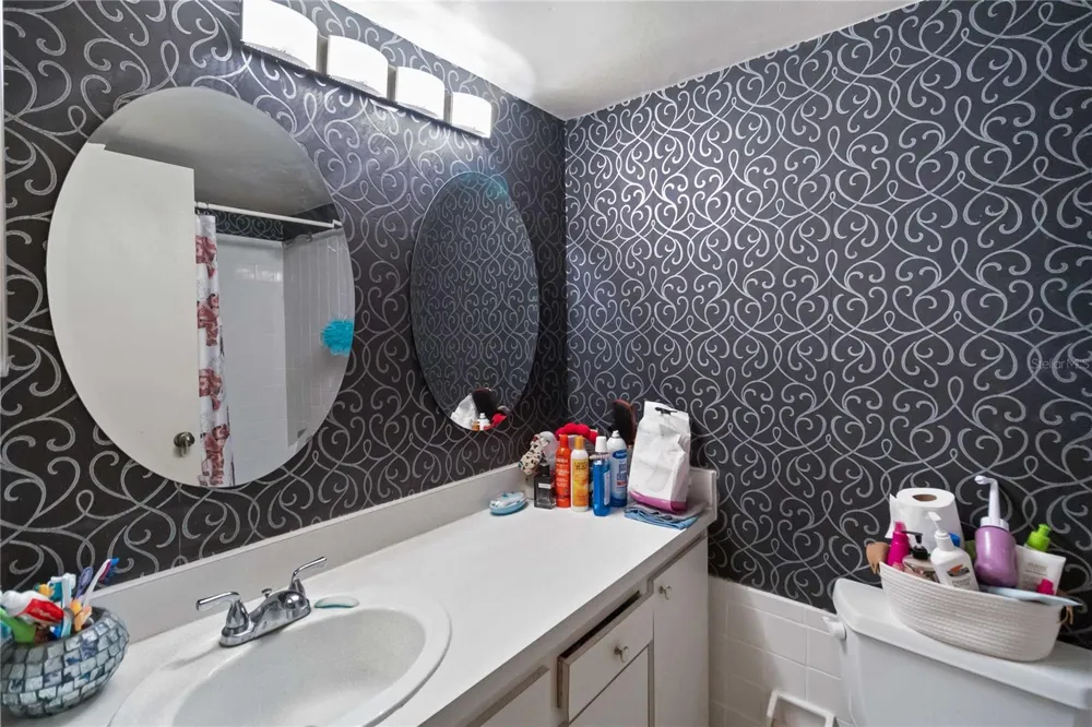 440 ORIENTA POINT STREET Altamonte Springs, FL 32701
