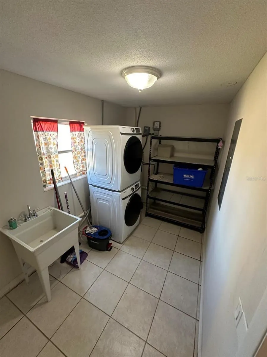 2211 SUNNY VIEW DR Oviedo, FL 32765