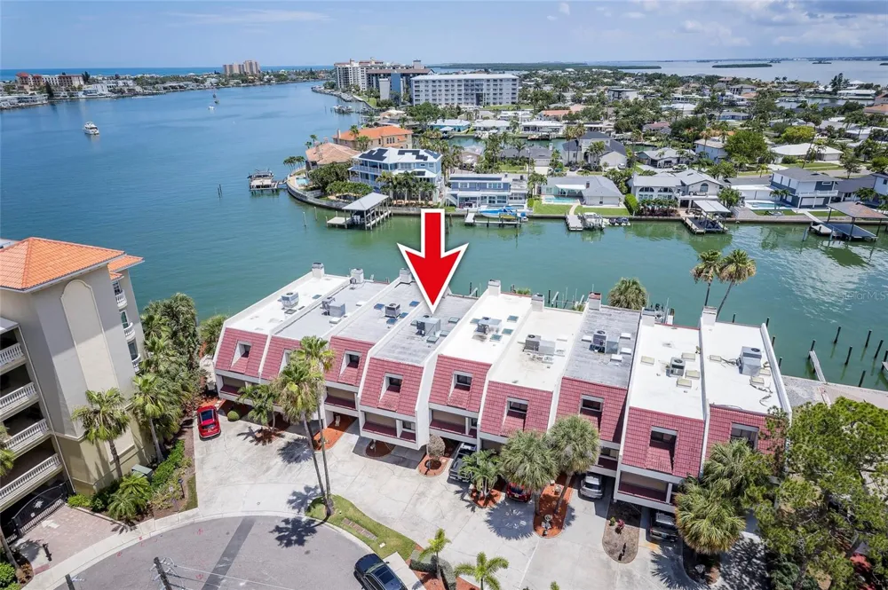 218 SKIFF POINT Clearwater Beach, FL 33767