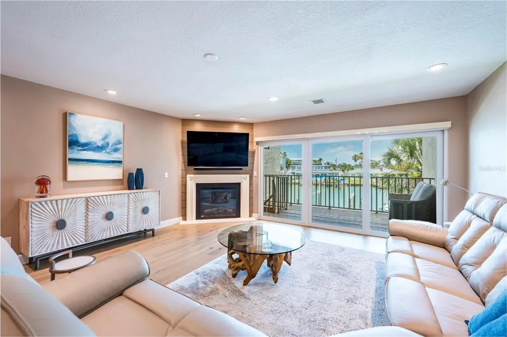 218 SKIFF POINT Clearwater Beach, FL 33767