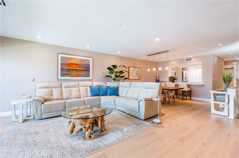 218 SKIFF POINT Clearwater Beach, FL 33767