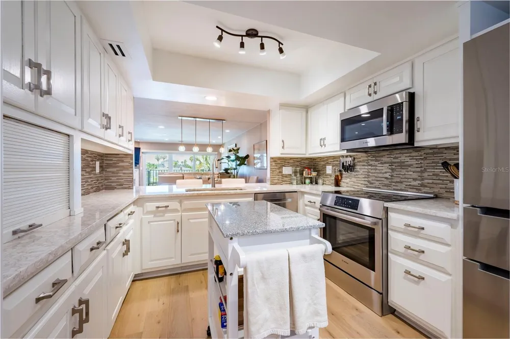 218 SKIFF POINT Clearwater Beach, FL 33767