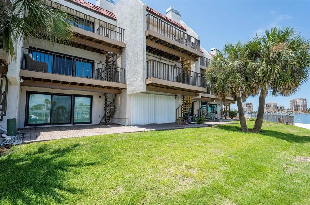 218 SKIFF POINT Clearwater Beach, FL 33767