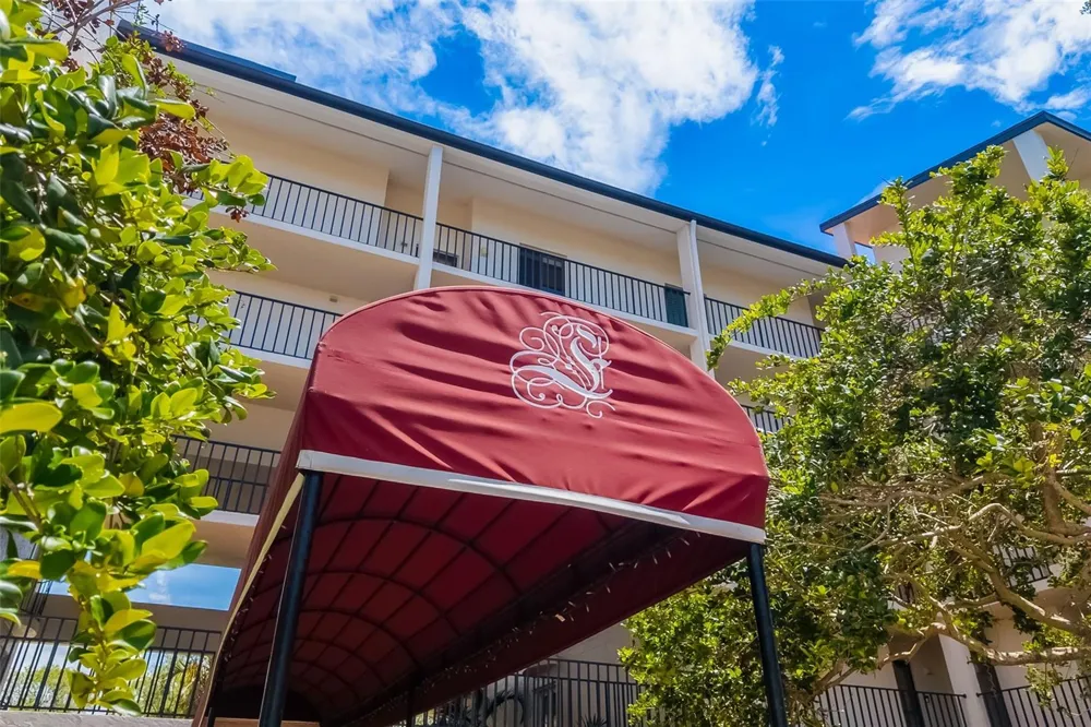 6263 MIDNIGHT PASS ROAD #403 Sarasota, FL 34242