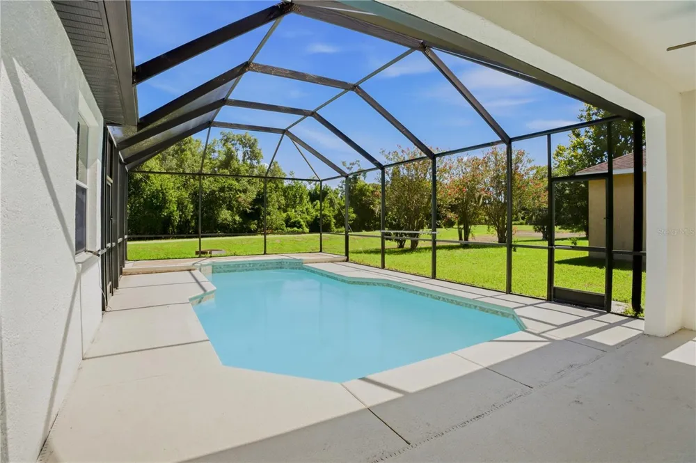 1710 BROOKSTONE WAY Plant City, FL 33566